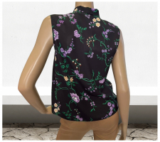 Rinascimento Cfc0113088 Fekete Virágos Blúz